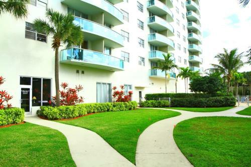 Apartamento Collins Condo #211334