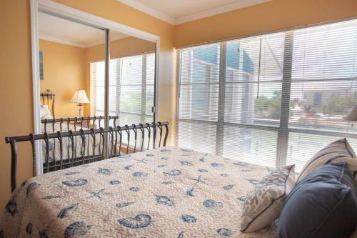 315-g - Madeira Beach Yacht Club