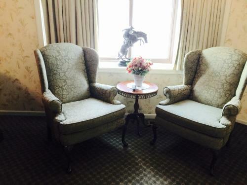 Posada Afton House Inn