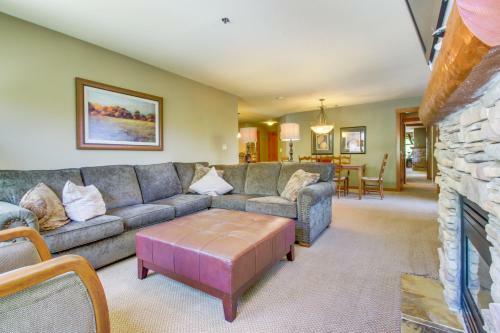 Powderhorn Lodge 210: Blazing Star Suite
