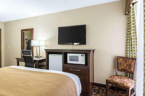 Motel Quality Inn And Suites - Arden Hills