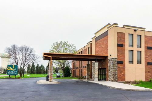 Motel Quality Inn And Suites - Arden Hills