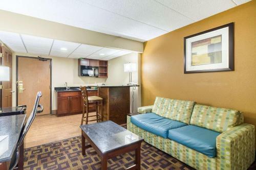 Motel Quality Inn And Suites - Arden Hills