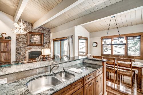 Apartamento 2315 Apres Ski Way #120 Condo