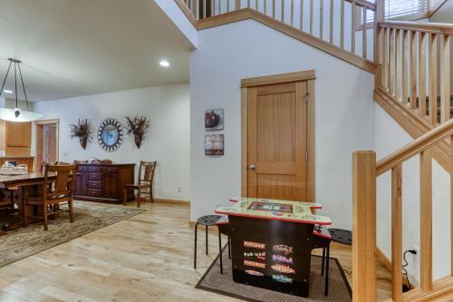 8 Fremont Crossing