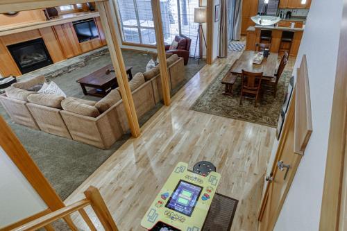 8 Fremont Crossing