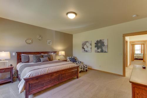 8 Fremont Crossing