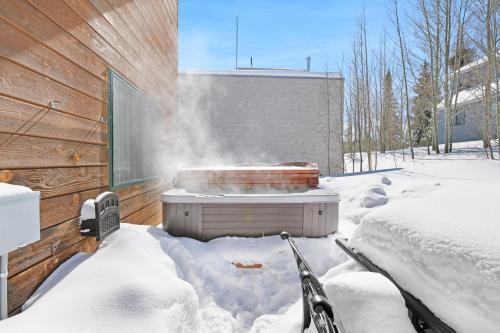 Twenty Grand Chalet