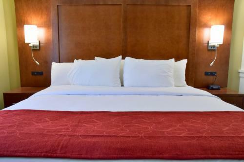 Hotel Comfort Suites Near Rainbow Springs Dunnellon