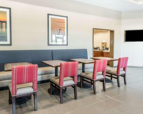 Hotel Comfort Suites Near Rainbow Springs Dunnellon