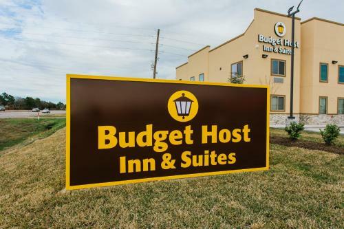 Hotel Budget Host Inn & Suites