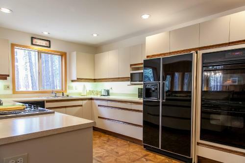 Black Butte Ranch: Nw Contemporary