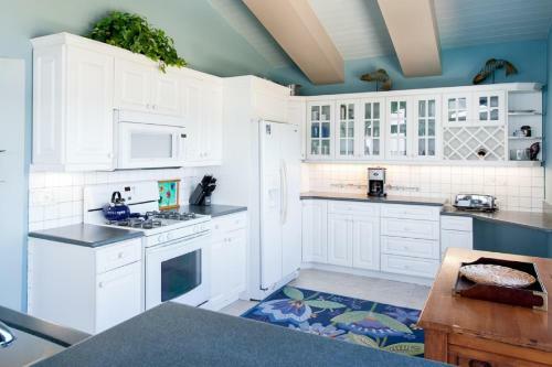 Bayhouse