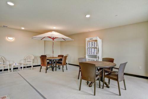 Cobblestone Hotel & Suites - Pulaski