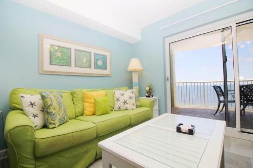 Tradewinds 1102