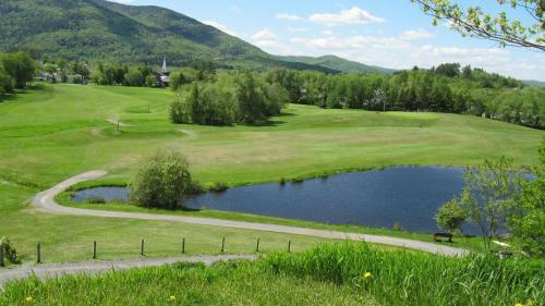 Colebrook Country Club & Hotel