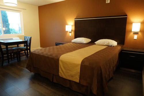 Motel Maywood Inn