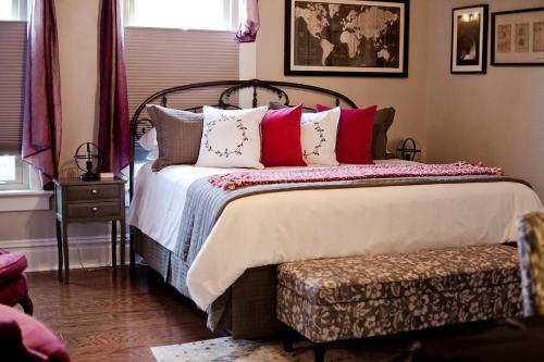 Hart House Bed & Breakfast