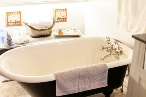 Hart House Bed & Breakfast