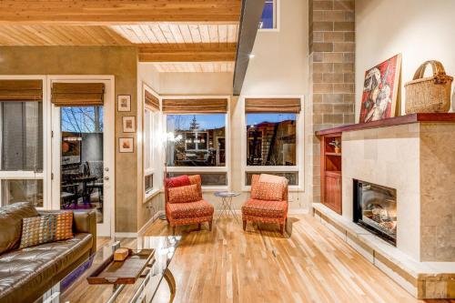 Blackhawk Townhome 2835