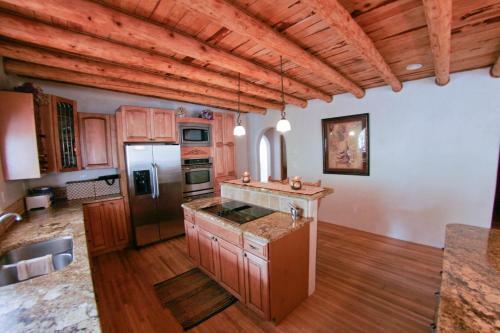 Hotel Shady Brook Inn Village/resort