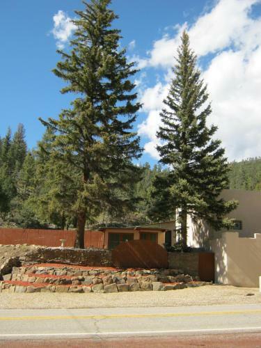 Hotel Shady Brook Inn Village/resort