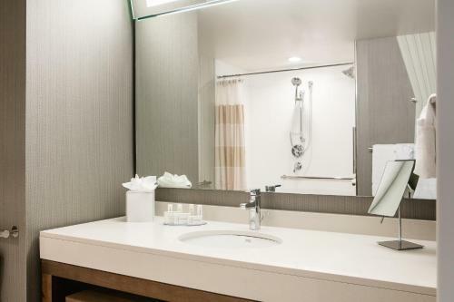 Hotel Courtyard By Marriott Omaha Bellevue At Beardmore Event Center