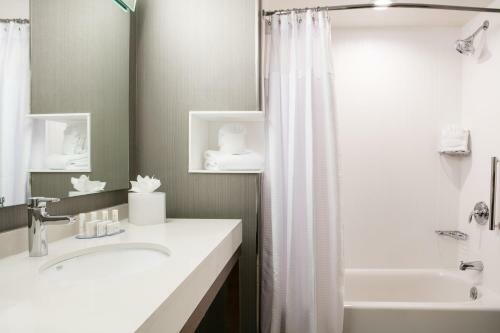 Hotel Courtyard By Marriott Omaha Bellevue At Beardmore Event Center