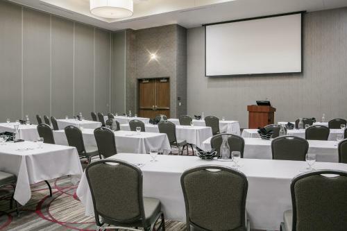 Hotel Courtyard By Marriott Omaha Bellevue At Beardmore Event Center
