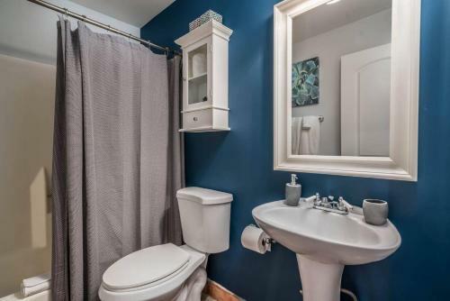 Cozy Two-bedroom With Pool Near Old Town