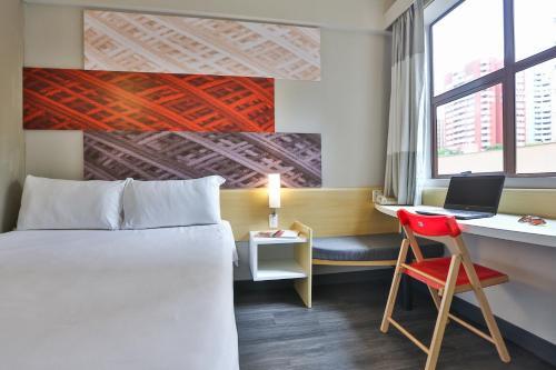 Hotel Ibis Maring�