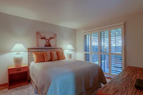 34 Fairway Village