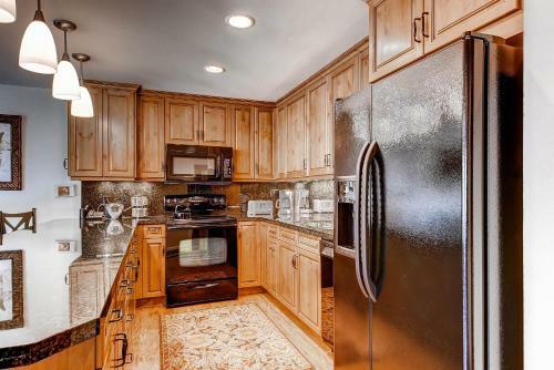 Shadowbrook 402