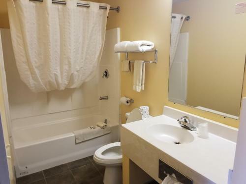 Motel Perry-o Inn & Suites