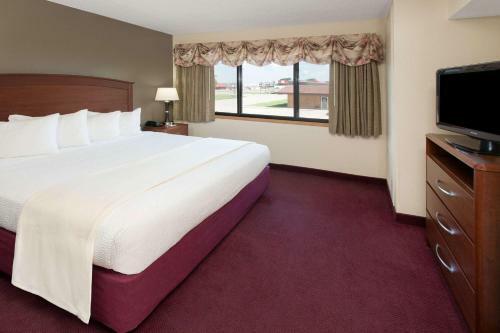 Posada Americinn By Wyndham Iowa Falls
