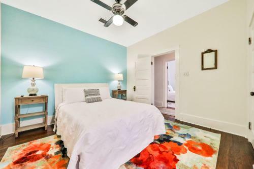 Charming Myrtle Bungalow