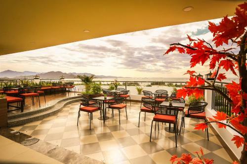 Hacom Galaxy Hotel