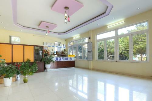 Bach Duong Hotel