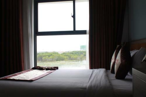 White Sand Cam Ranh Hotel