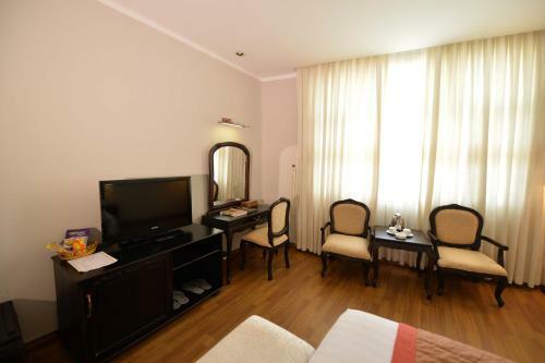 Hoa Binh 1 Hotel