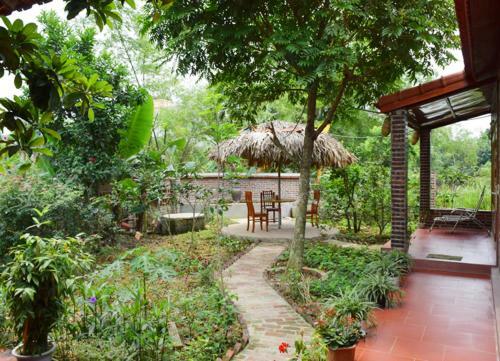 Bed & Breakfast Van Long Family Homestay