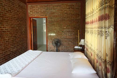 Bed & Breakfast Van Long Family Homestay