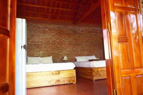 Bed & Breakfast Van Long Family Homestay