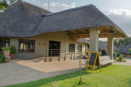 Cradle Moon Lakeside Game Lodge