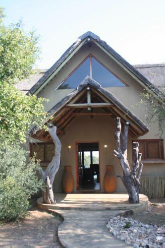 Lodge Finfoot Lake Reserve