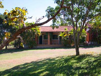 Hotel Holiday House