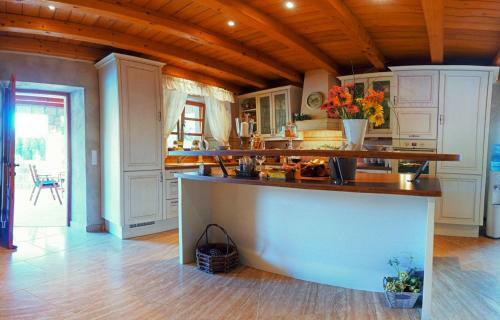 Mitrovici Villa Sleeps 8 Pool Air Con Wifi