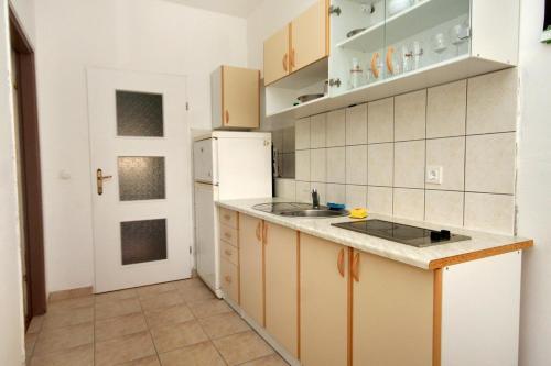 Apartments By The Sea Mrljane, Pasman - 319