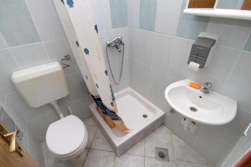 Apartments By The Sea Mrljane, Pasman - 319