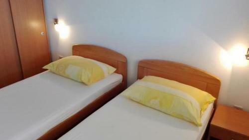 Hostal Apartments Elia